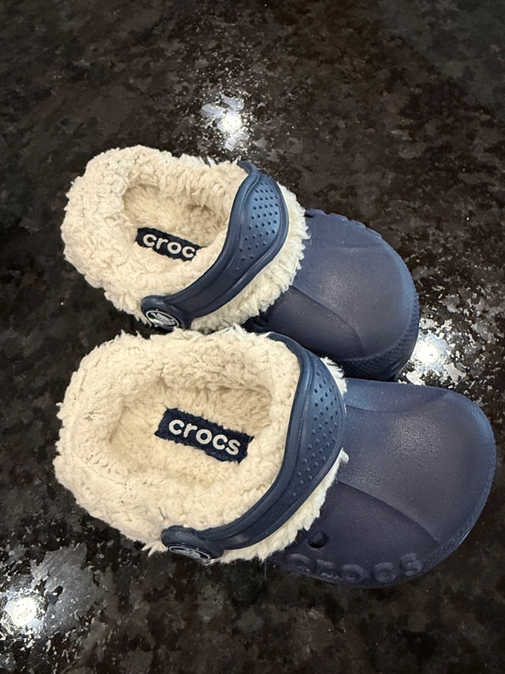 CROCS Navy Slip-On Clogs with Cream Fleece Lining